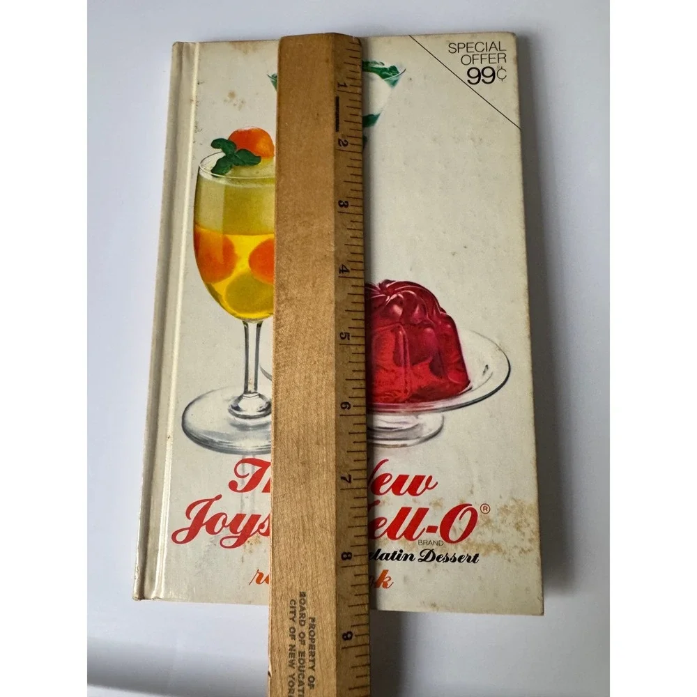 The New‎ Joys of Jell-O Recipe Book 1974 Hardcover General Foods Vintage